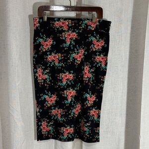Azules Black Floral Pencil Skirt